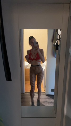 Herminoyou Photo #35