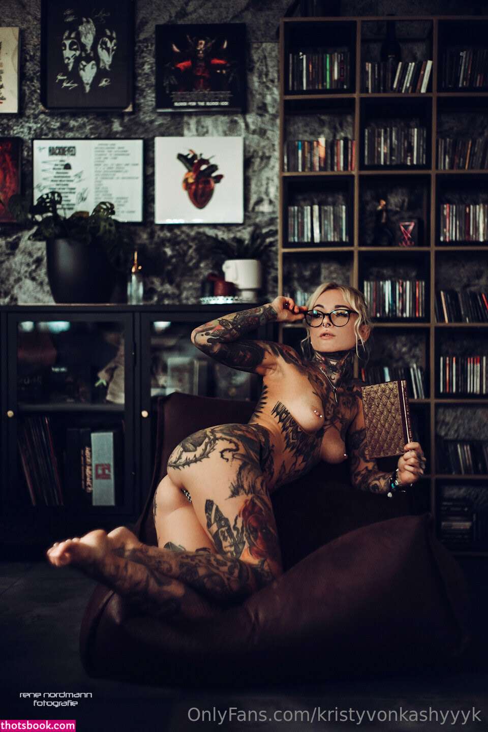 Kristy Von Kashyyyk Photo #12