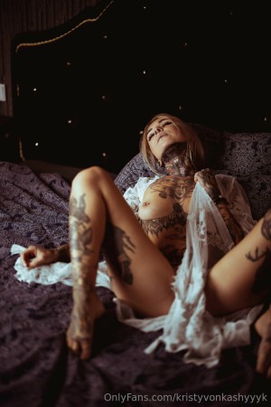 Kristy Von Kashyyyk Photo #19