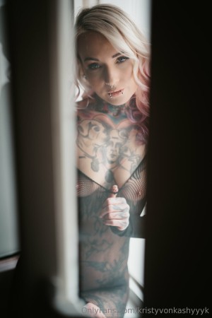 Kristy Von Kashyyyk Photo #21