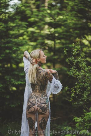 Kristy Von Kashyyyk Photo #49