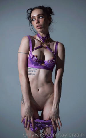 Taylor Zahn Photo #10