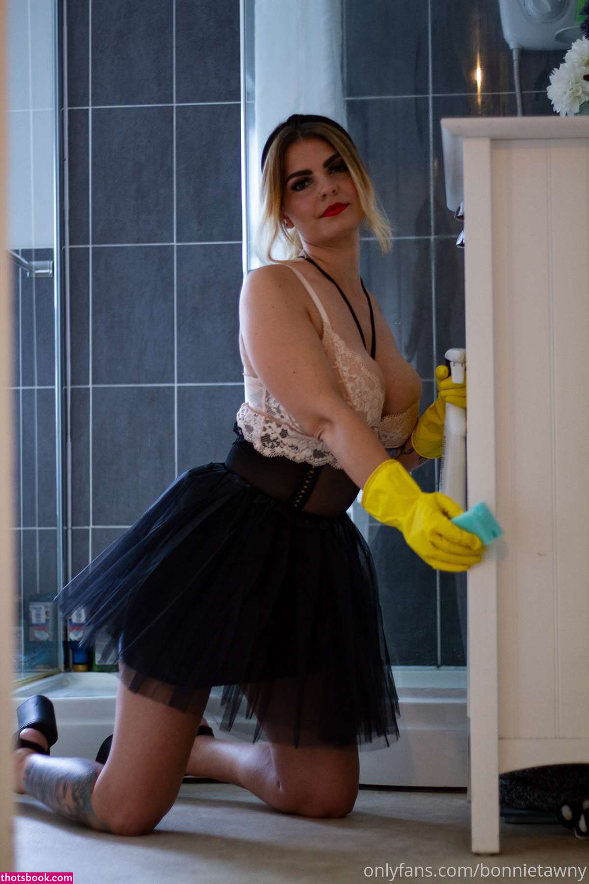 Bonnie Tawny Photo #47