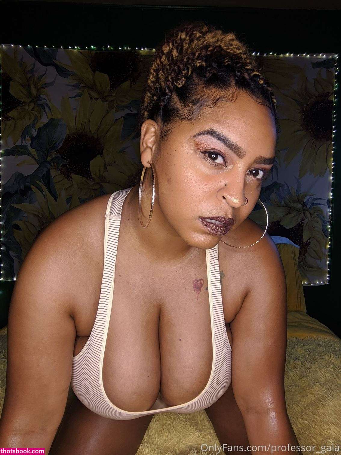 Professor Gaia Photo #54