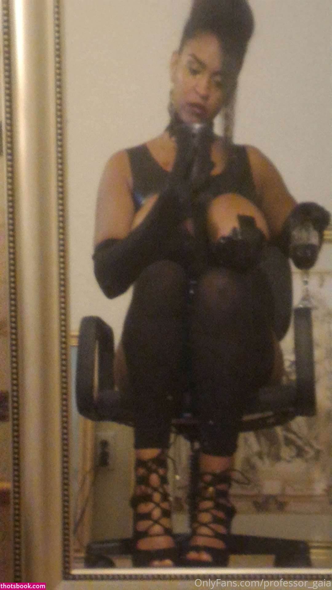 Professor Gaia Photo #124