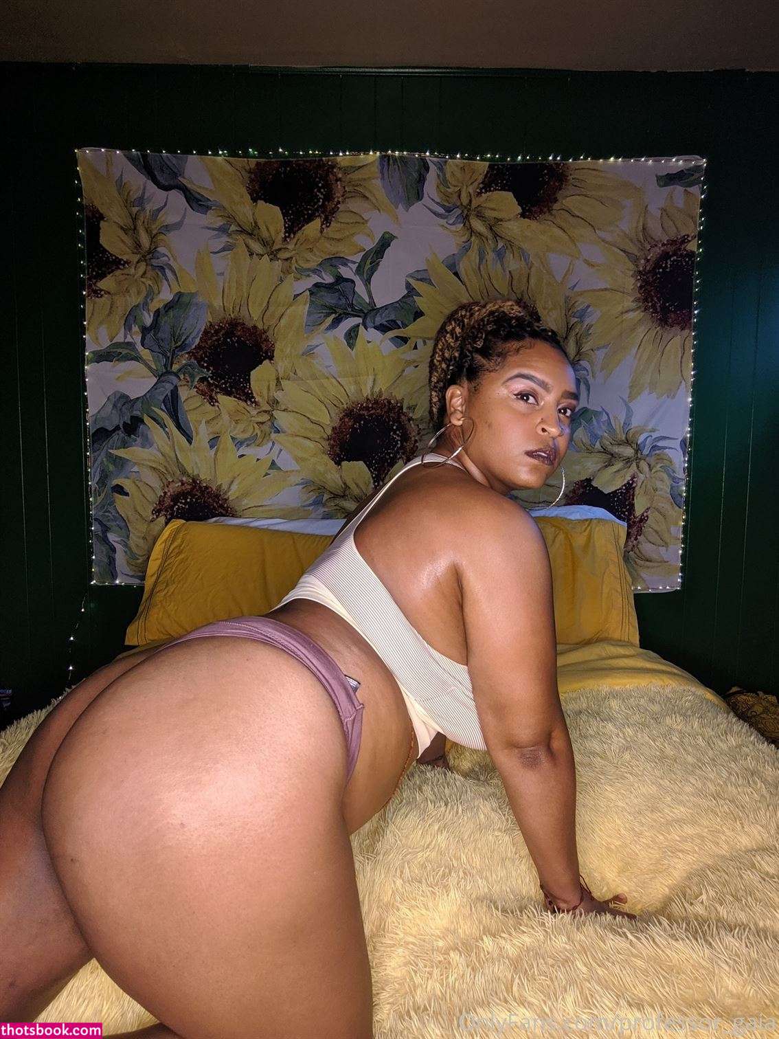 Professor Gaia Photo #125