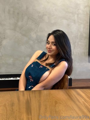 Soylaura33 Photo #45