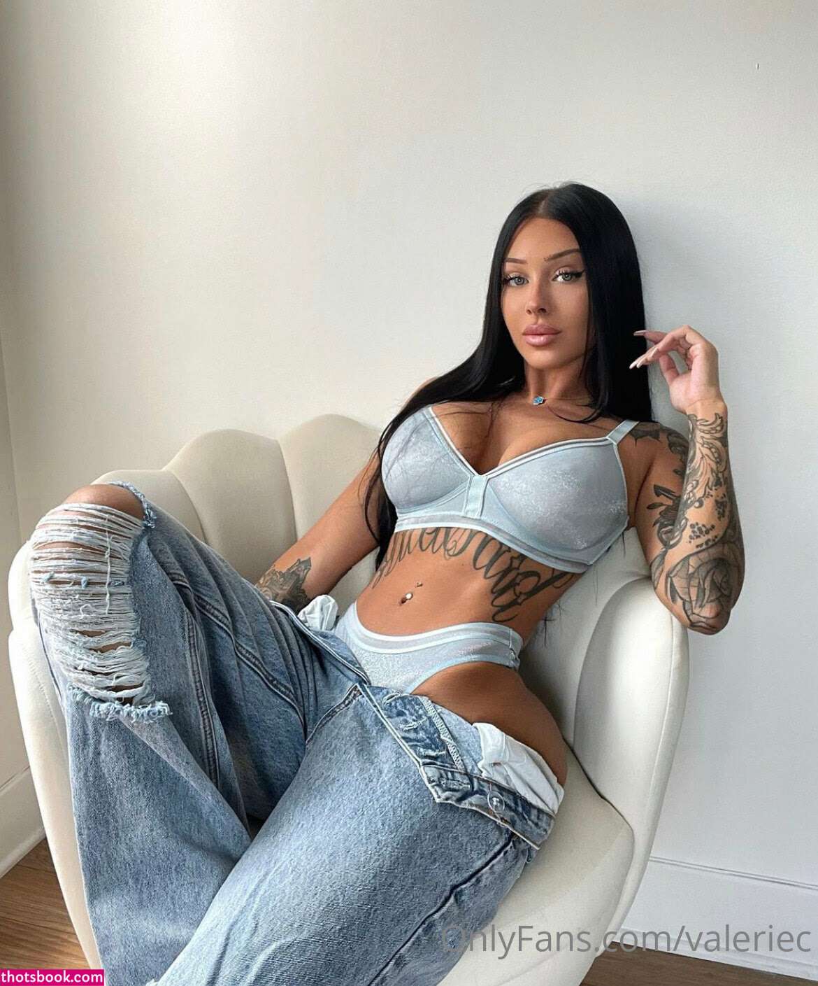 Valerie Cossette Photo #86