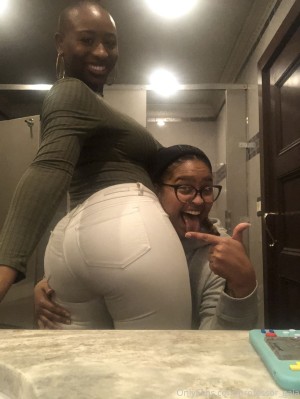 Professor Gaia Photo #144