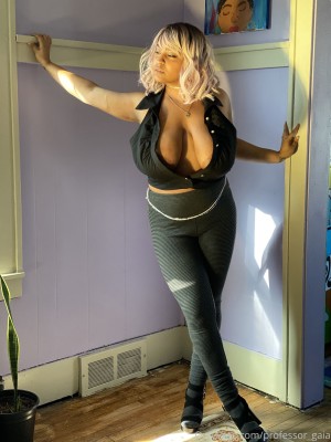 Professor Gaia Photo #155