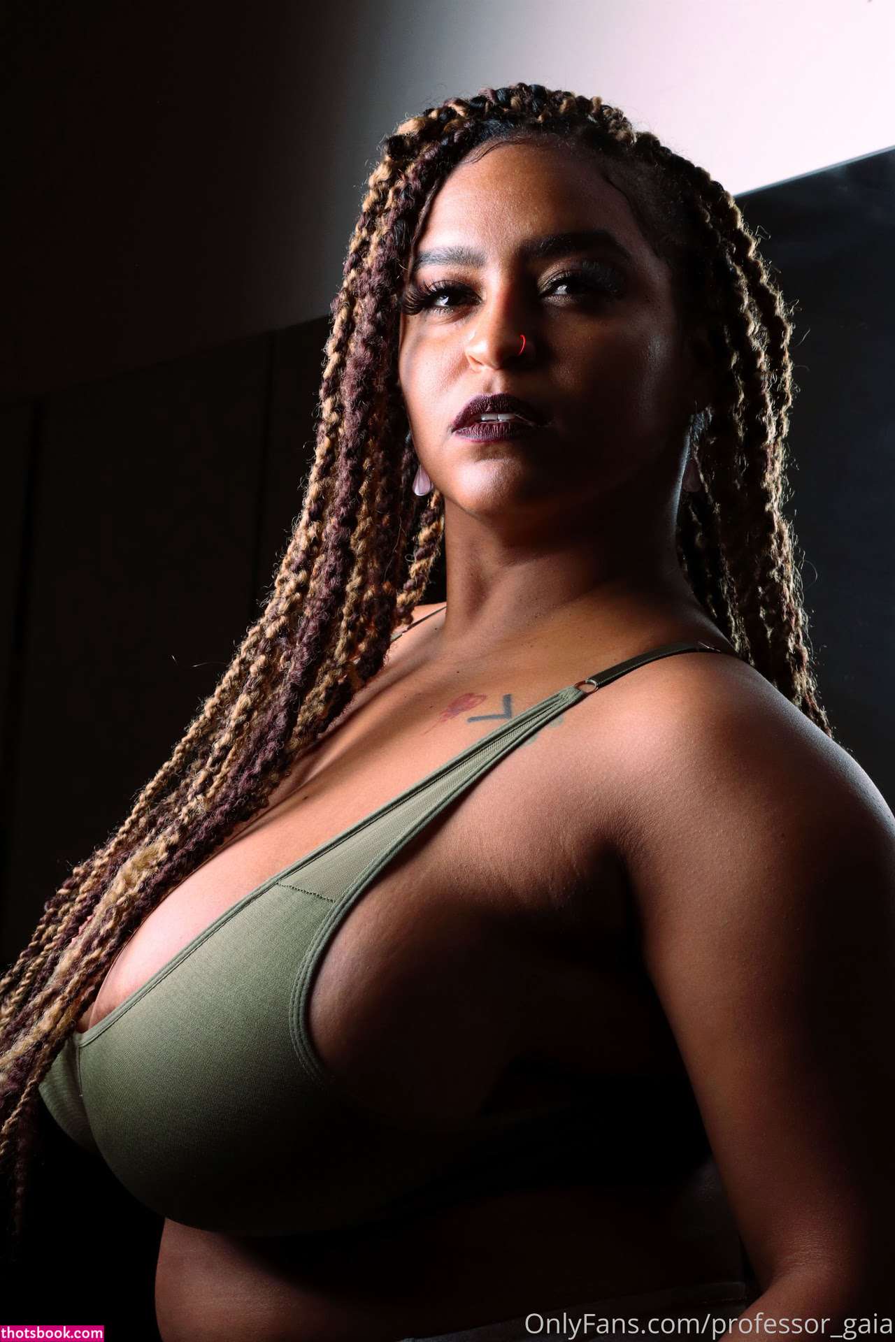 Professor Gaia Photo #195