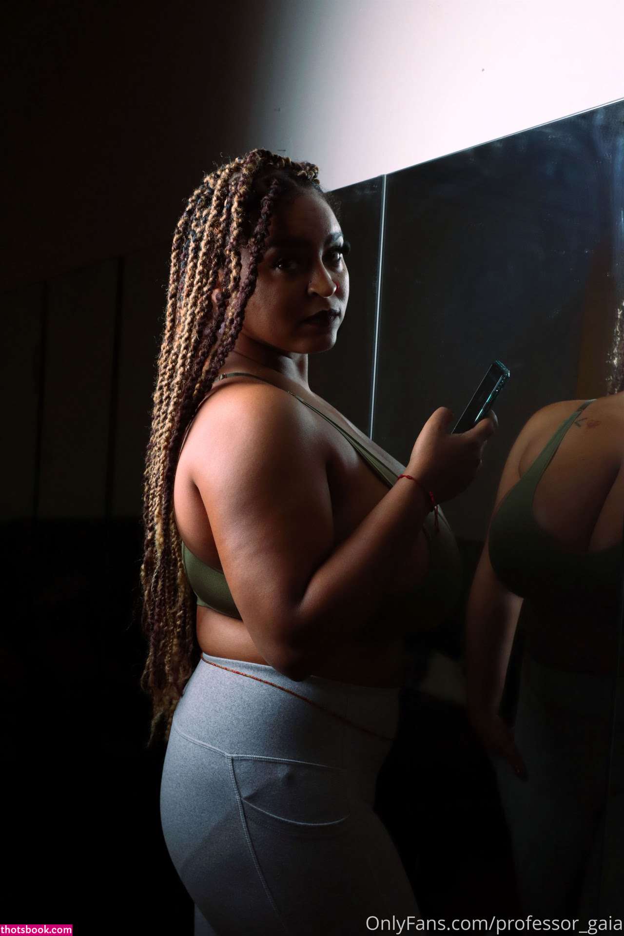 Professor Gaia Photo #199