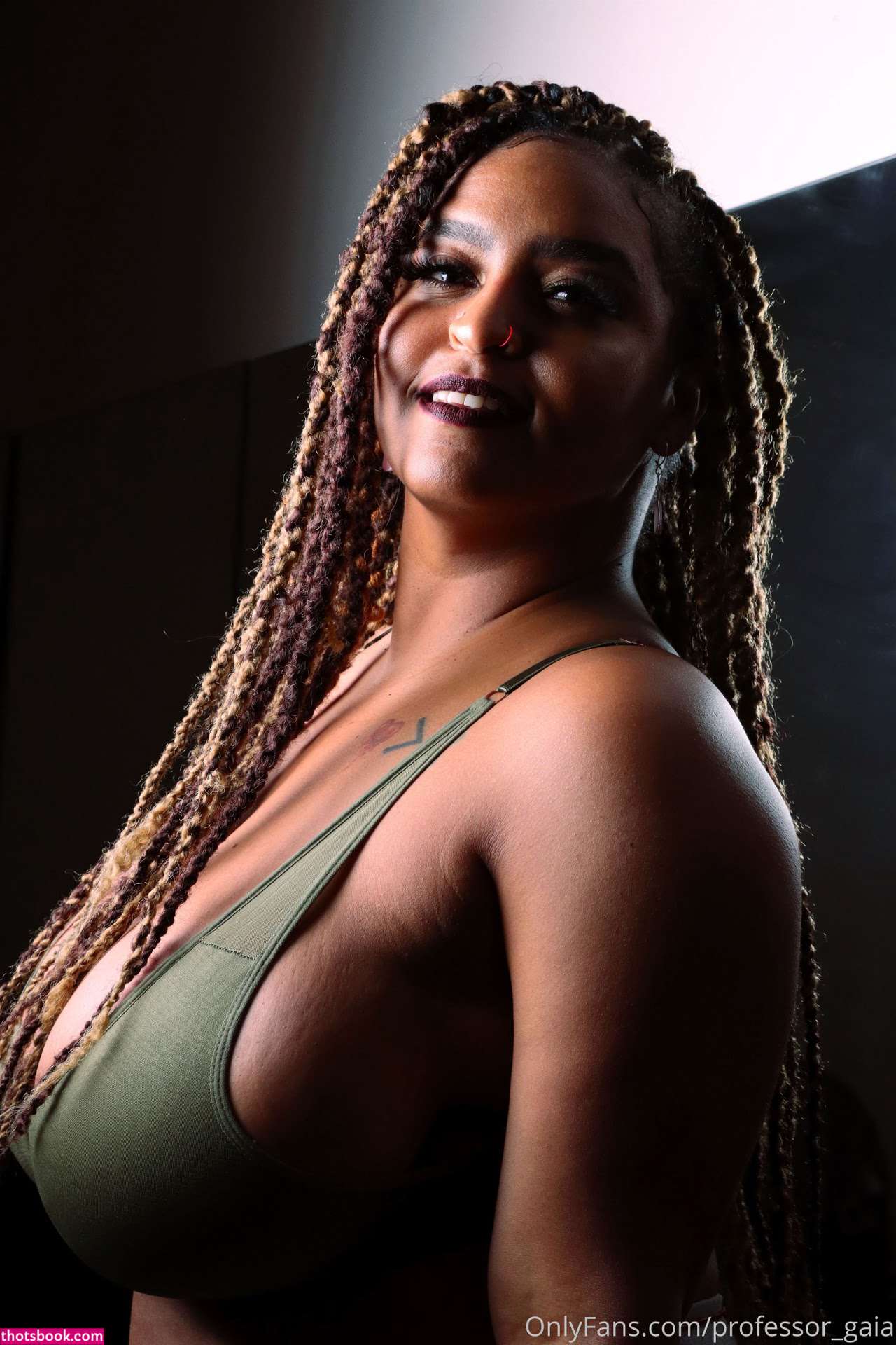 Professor Gaia Photo #204