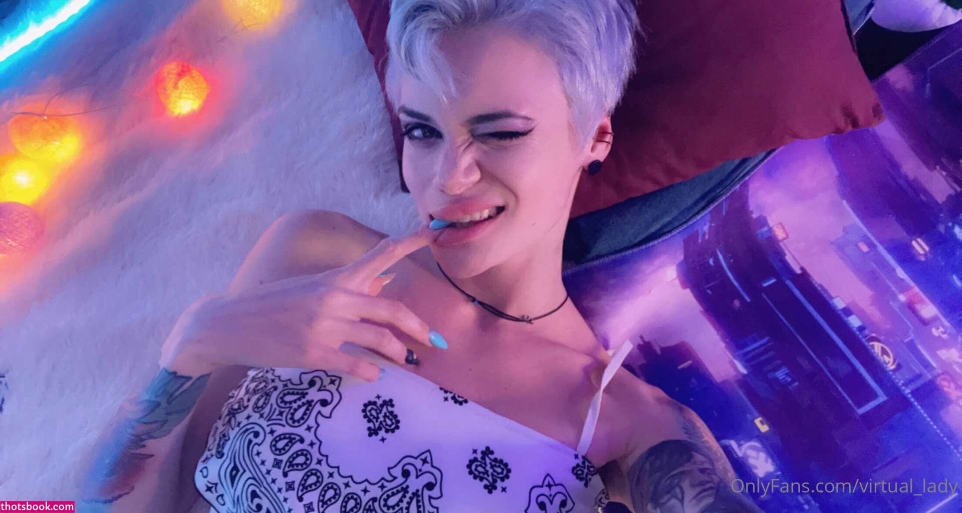 Virtual Lady Photo #119