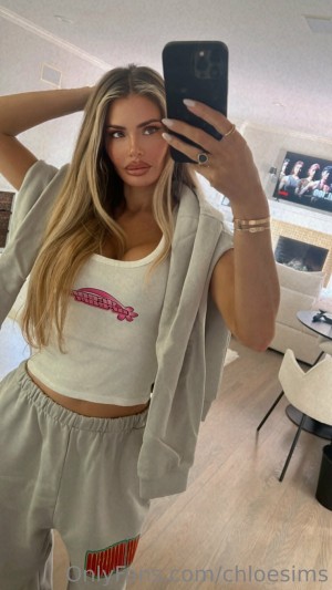 Chloe Sims Photo #16