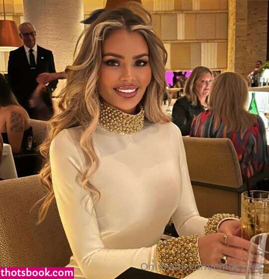 Chloe Sims Photo #42