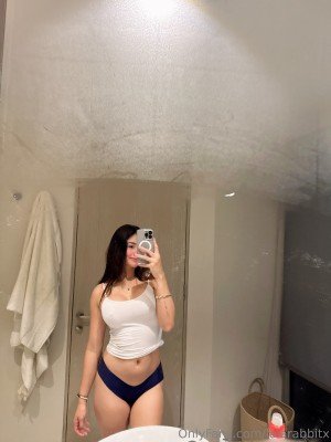 lolarabbitx Photo #23