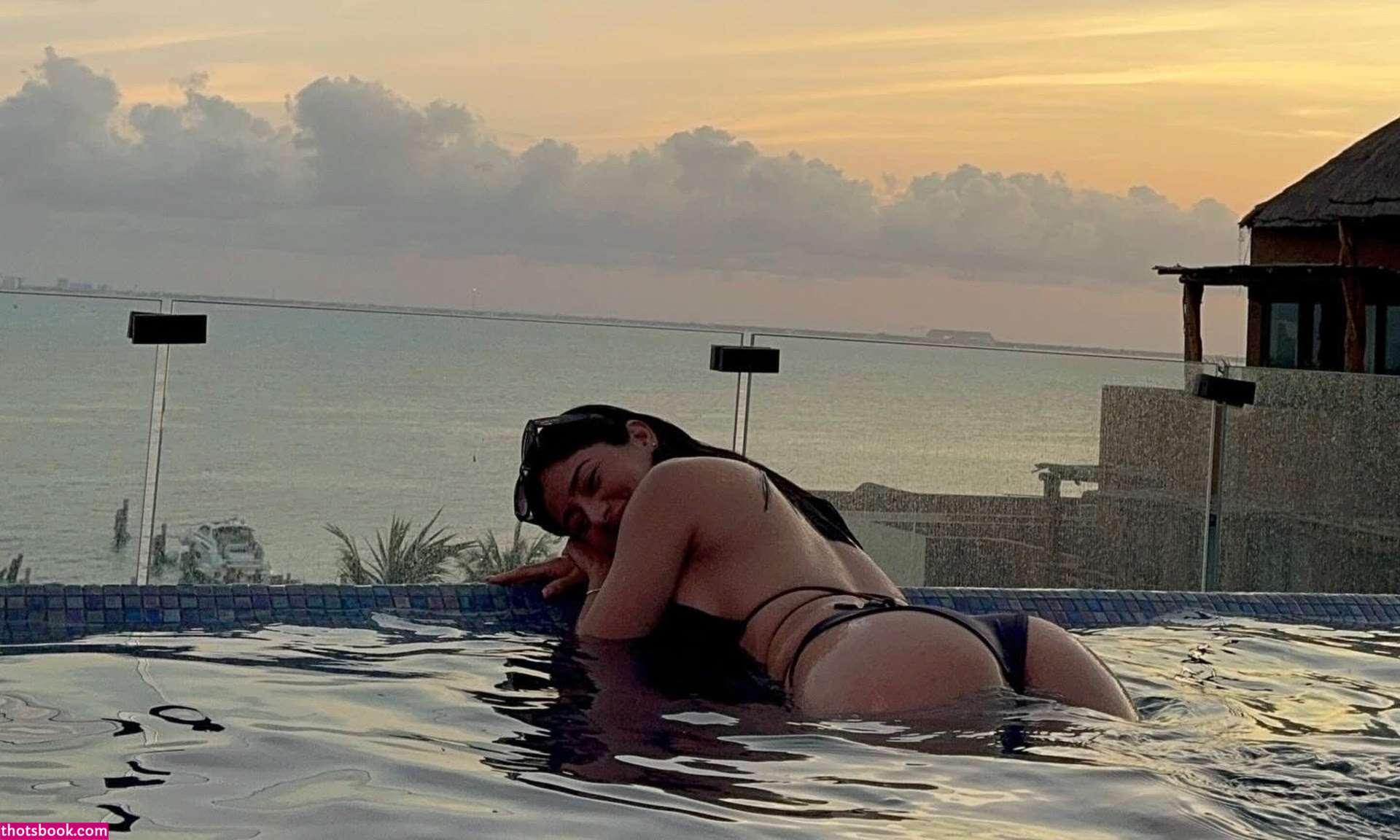 lolarabbitx Photo #26