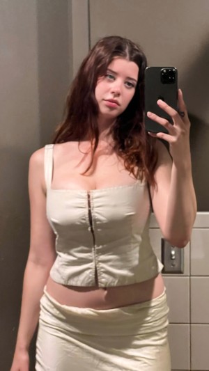 Sarah Mcdaniel Photo #101