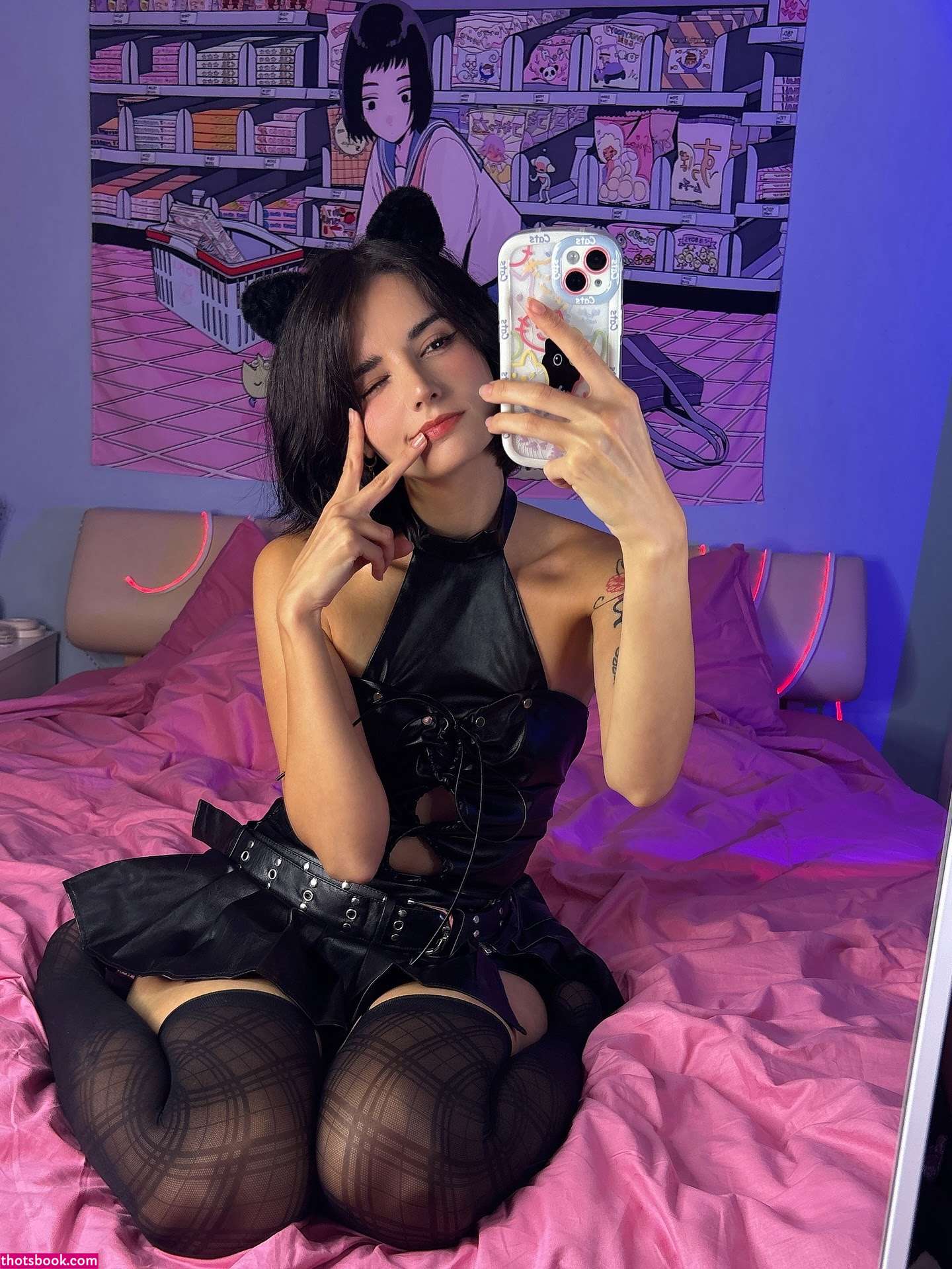 Loonassoftfeet Photo #370