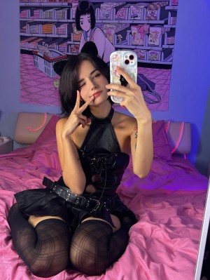 Loonassoftfeet Photo #370