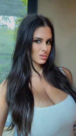 Brittany Furlan Photo #258