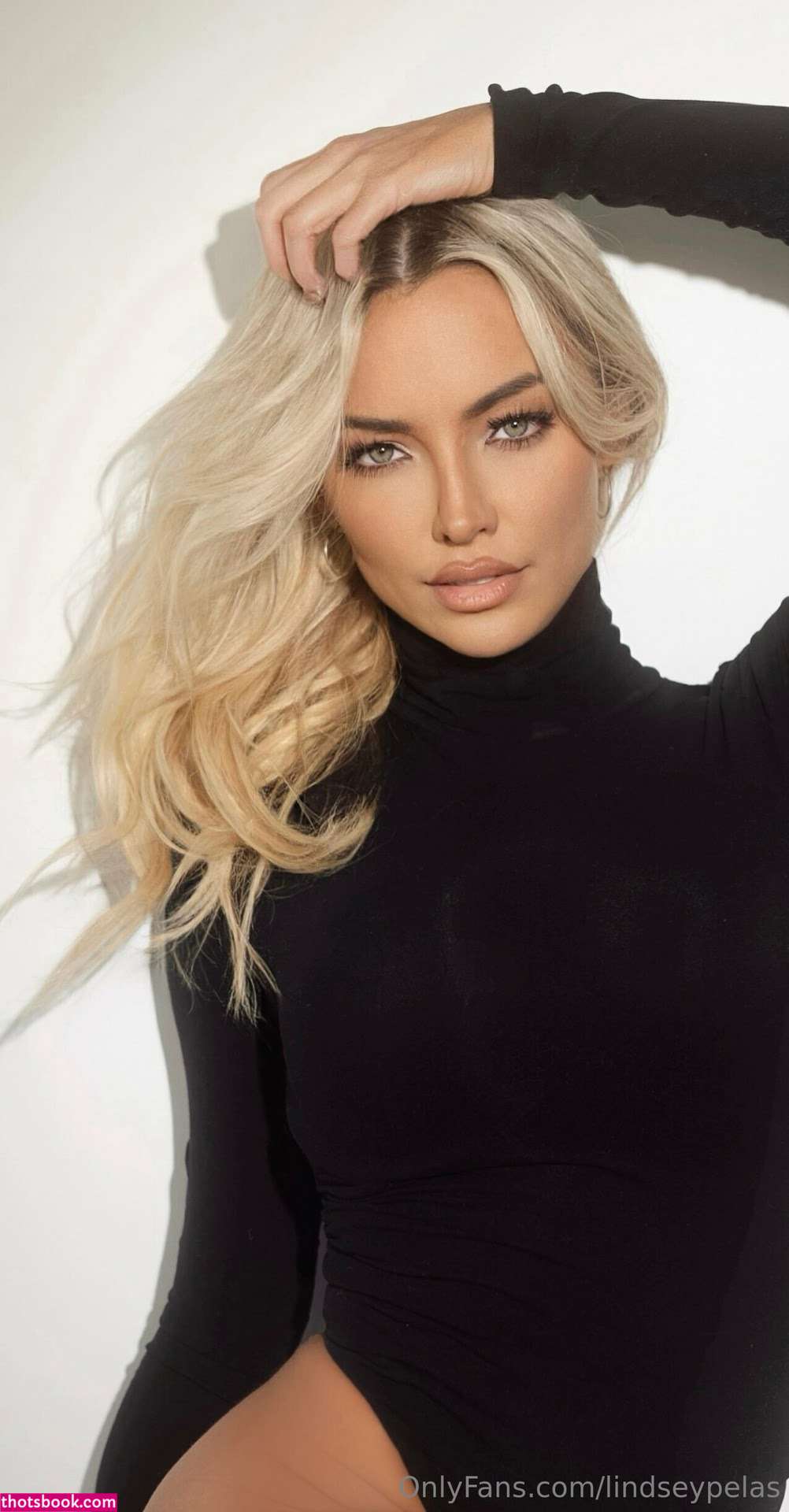 Lindsey Pelas Photo #1337