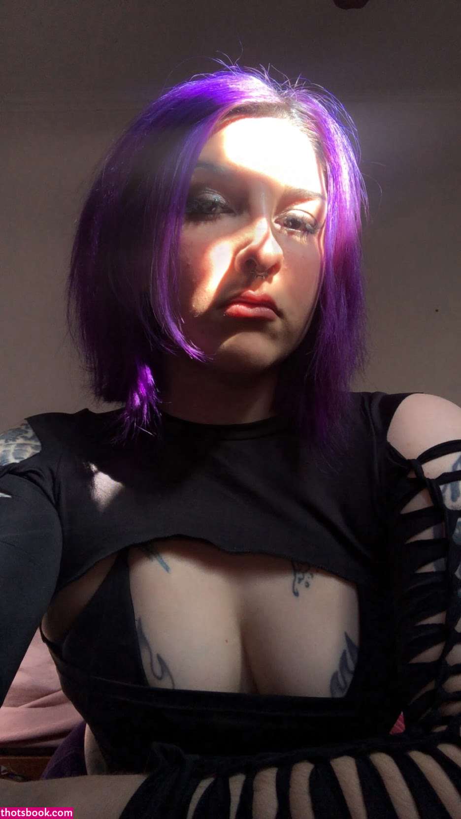 Darkdeepviolet Photo #7