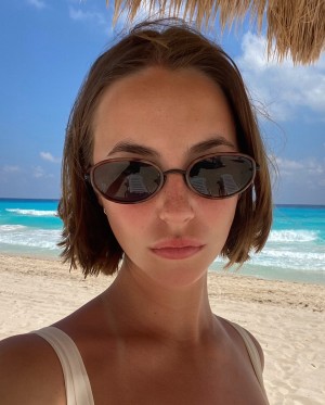 Amelie Manzoli Post #16