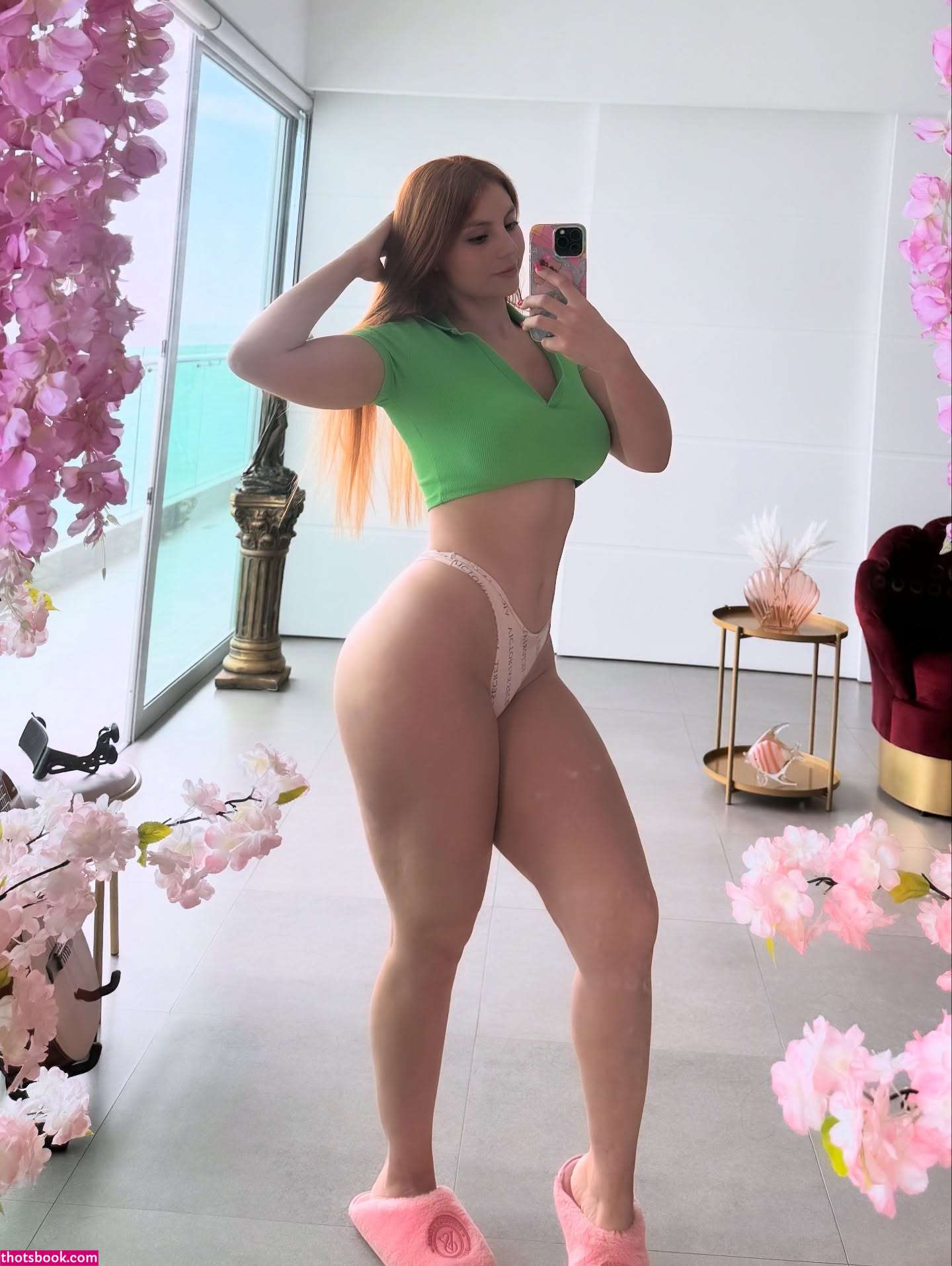 Emilia Vizcarra Photo #13