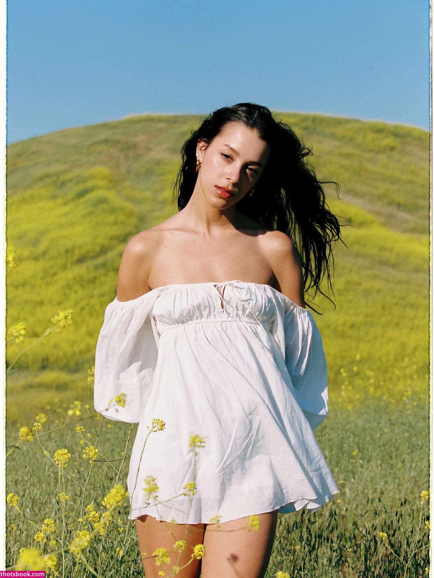 Izzybizzyspider Photo #7