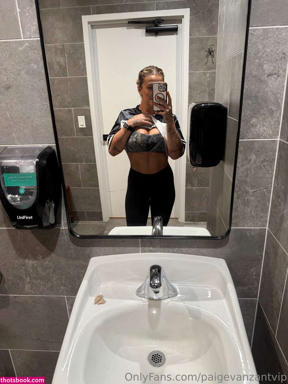 Paige Vanzant Photo #1080