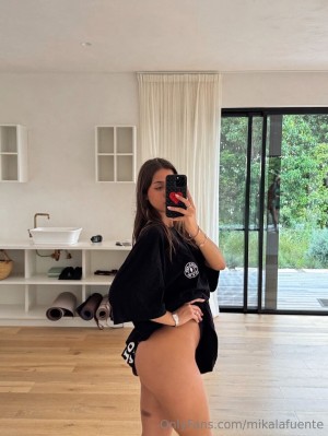 Mikaela Lafuente Photo #1810