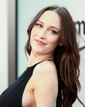 Elsie Hewitt Photo #131