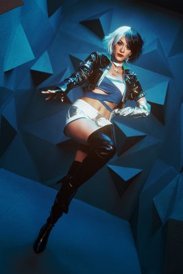 Joanie Brosas Photo #10
