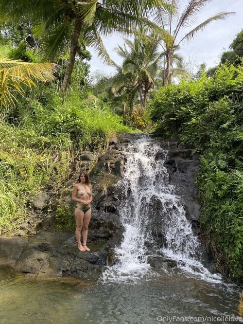 Nicolle Love Photo #238