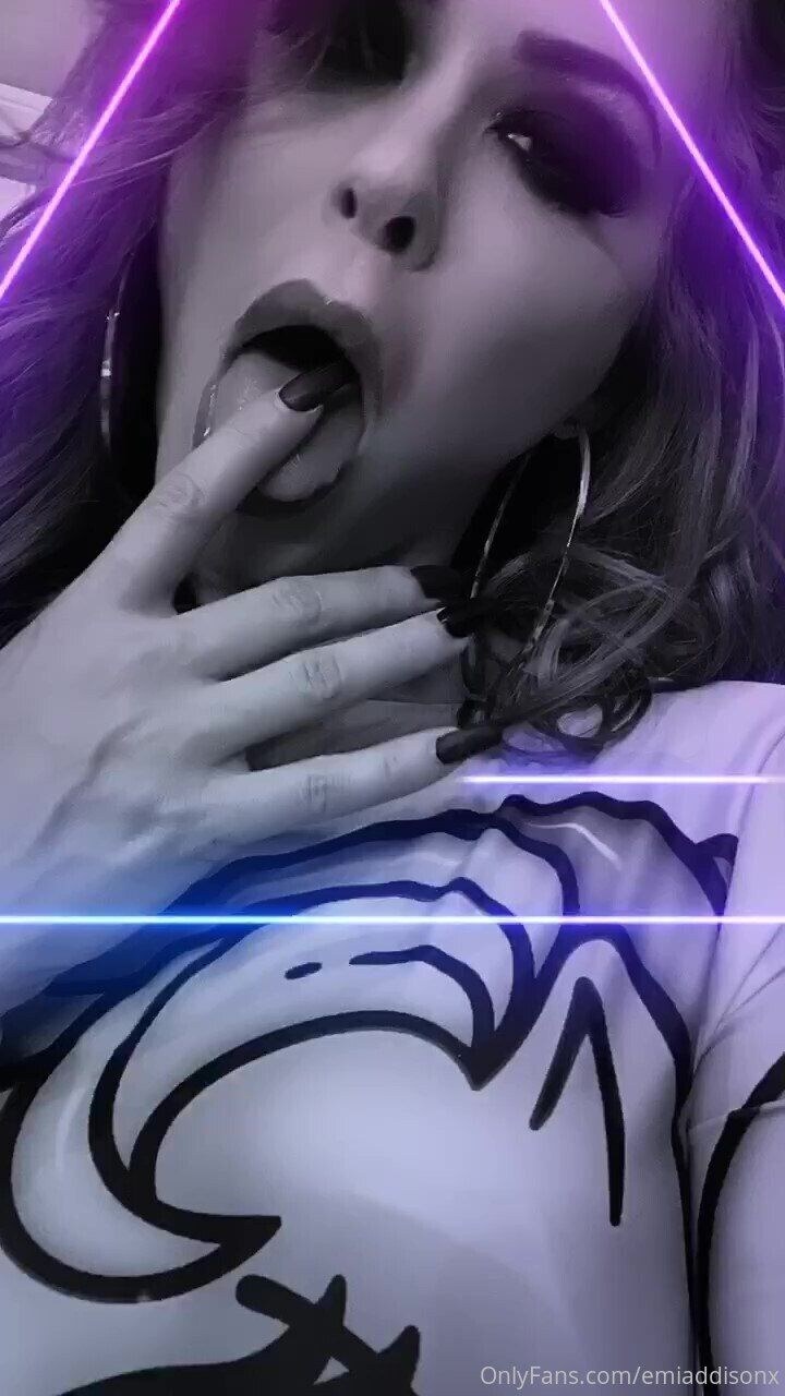 Emi Addsion Photo #3