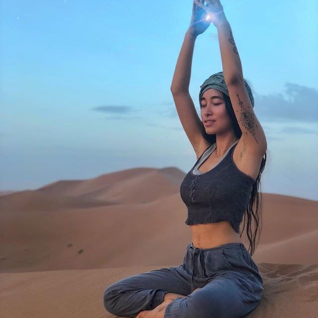 Hitomi Mochizuki Photo #1