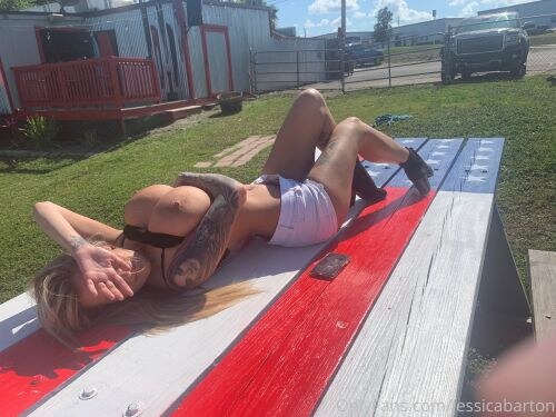 Jessica Barton Photo #5