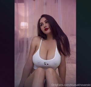 Louisa Khovanski Photo #28