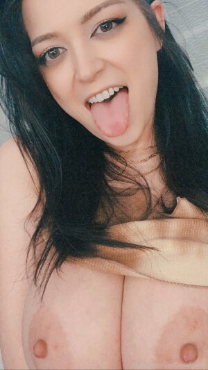 Tessa Fowler Photo #233