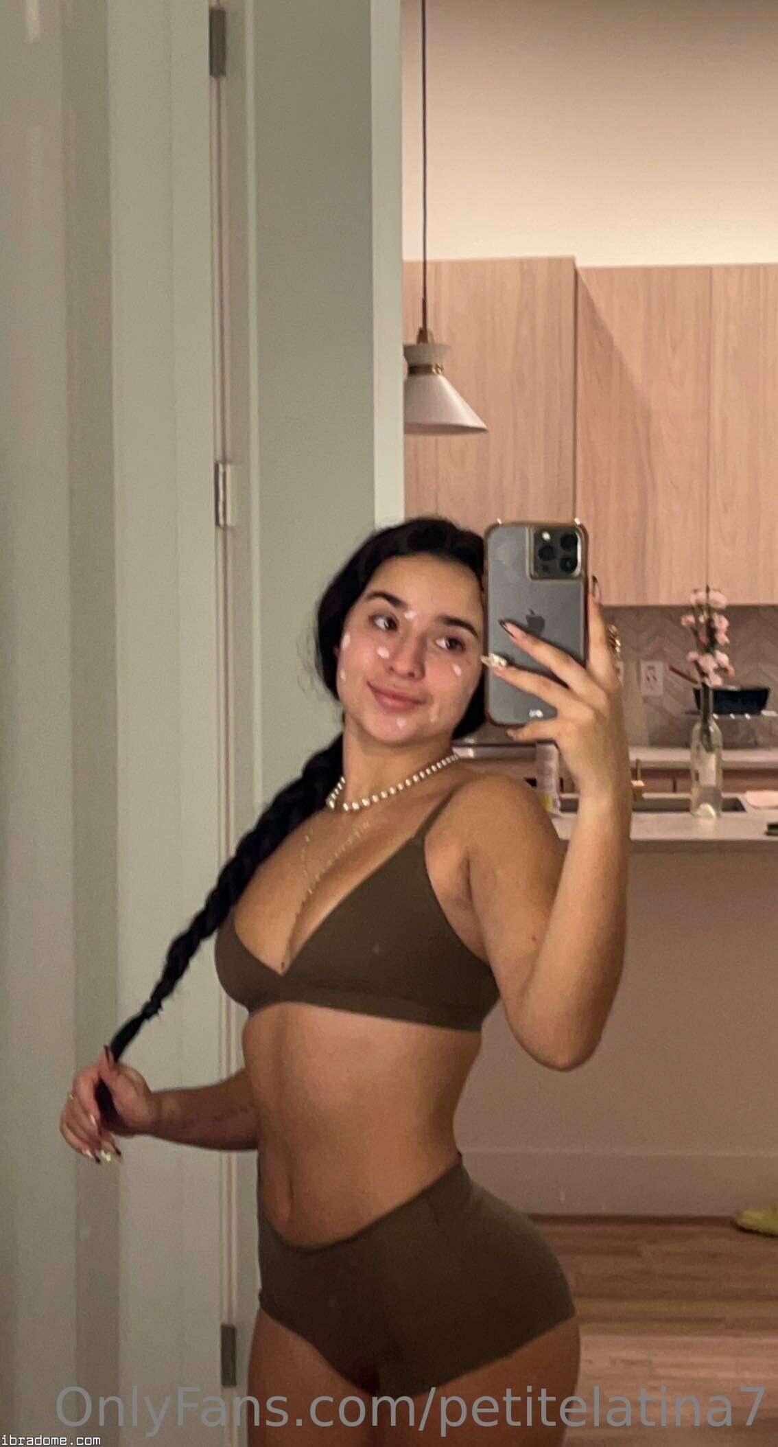 Vanesa Versace Photo #12