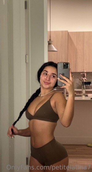 Vanesa Versace Photo #12