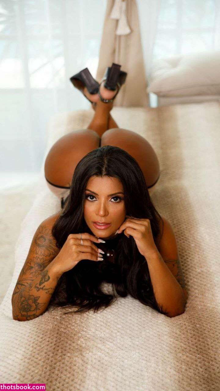 Aline Amorim Photo #4