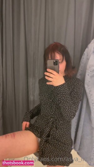 Petiteposter18 Video #9