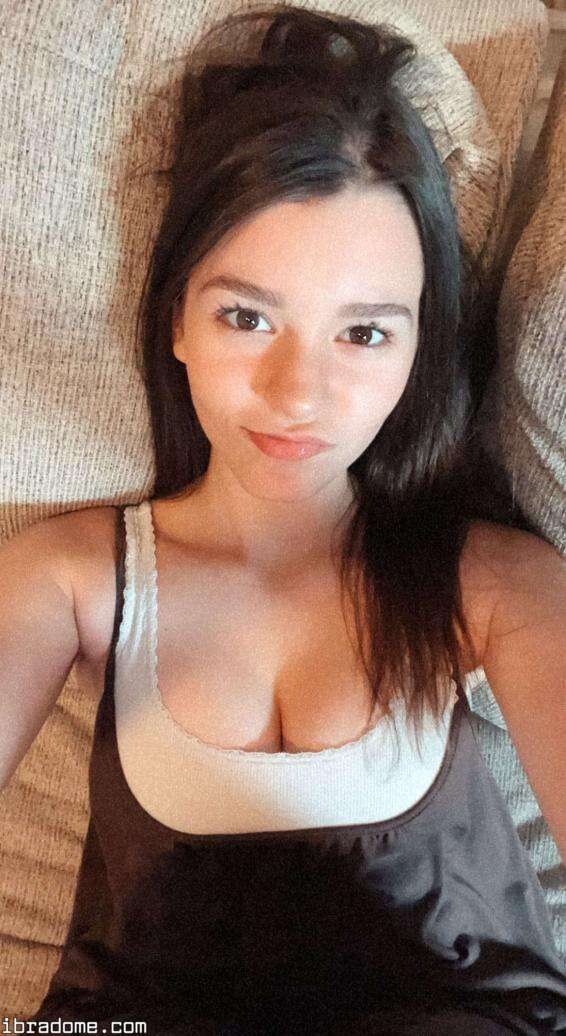 Nikki Woods Photo #18