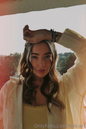 Beth lily Photo #224