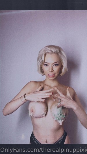 Pinuppixie Photo #146