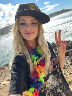 Heyitscodee Photo #108