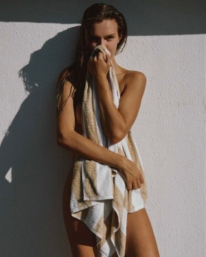 Josephine Skriver Photo #358